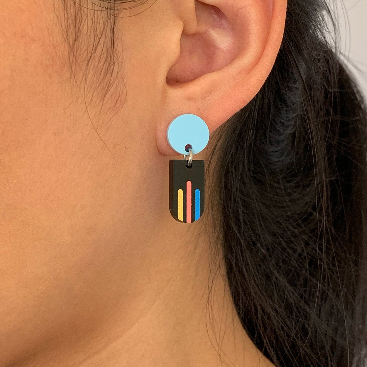 Dangling ears outlet